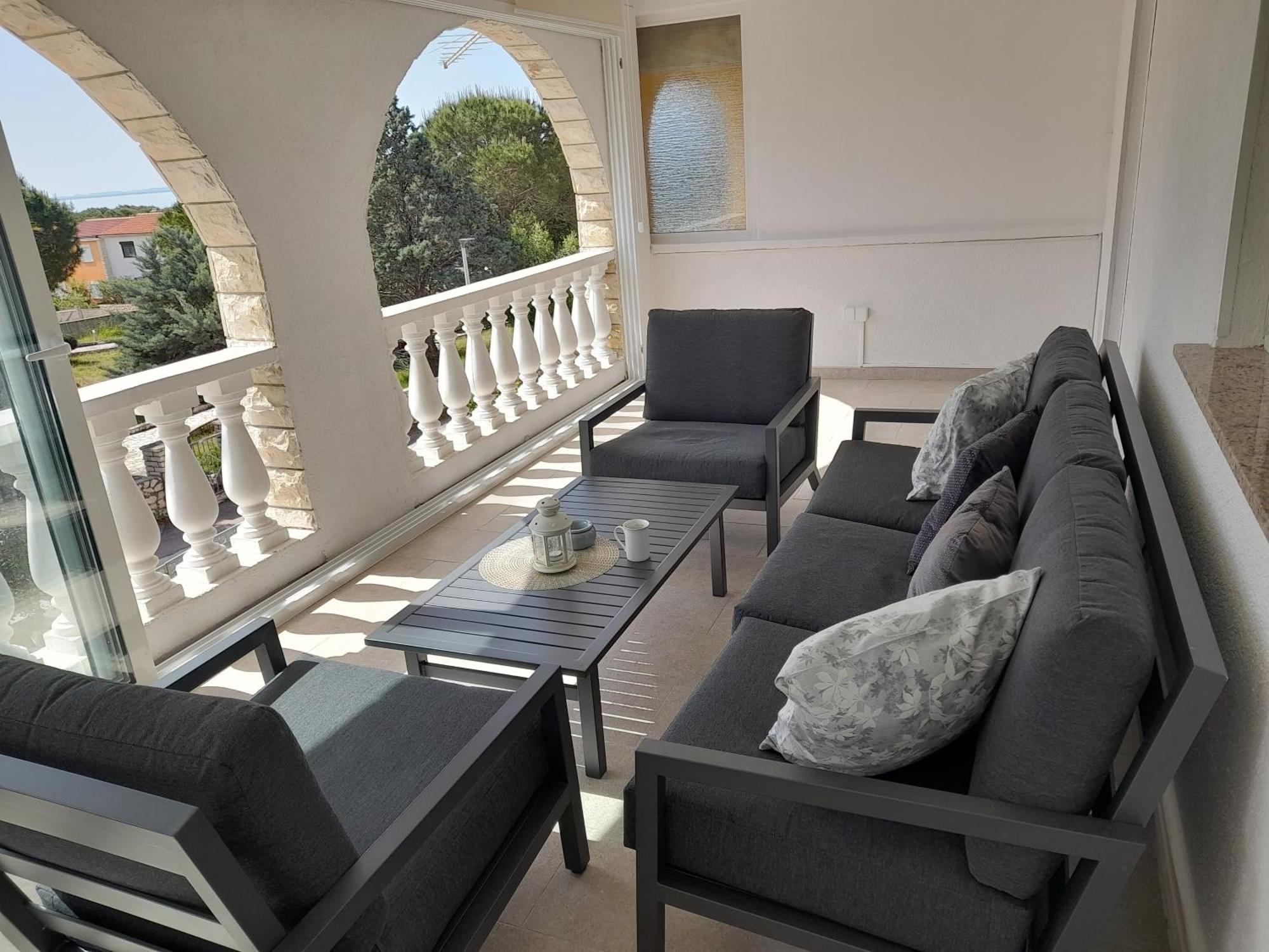 Apartment Megy Vir Zewnętrze zdjęcie